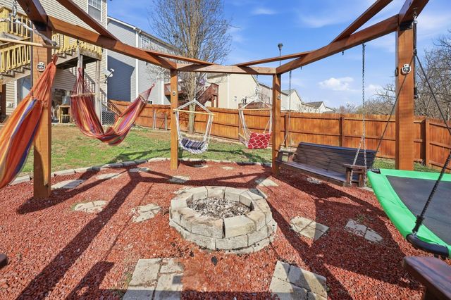 129 Meadow View Way, Georgetown, KY 40324