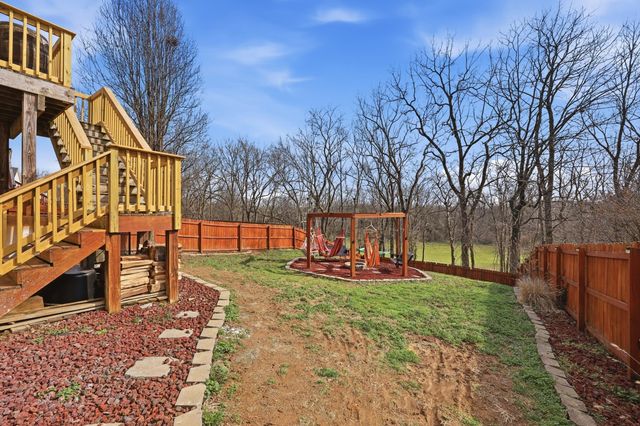 129 Meadow View Way, Georgetown, KY 40324