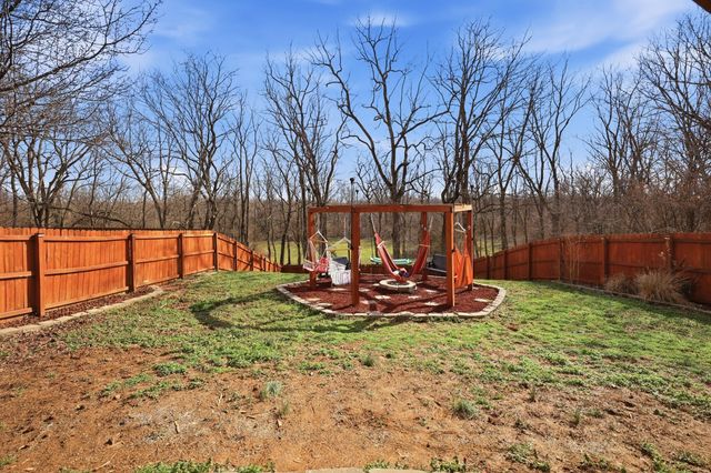 129 Meadow View Way, Georgetown, KY 40324