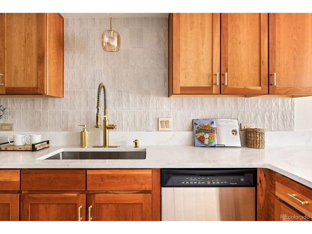 8595 E Union Ave, Denver, CO 80237
