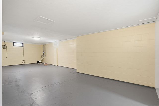 500 15th Avenue, Charles City, IA 50616