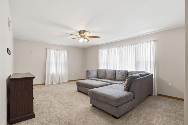 500 15th Avenue, Charles City, IA 50616