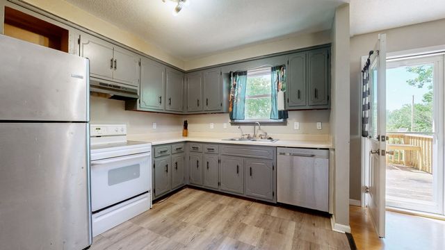 340 Jackson Rd, Clarksville, TN 37042