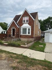 7713 W Forest Preserve Avenue, Chicago, IL 60634