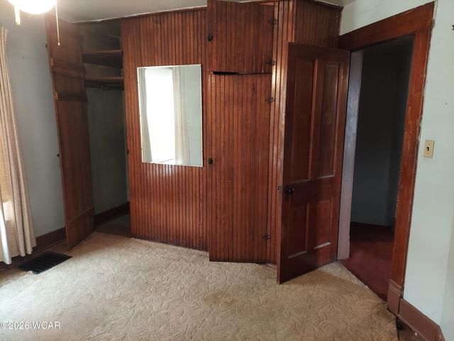 8 S Seltzer Street, Wapakoneta, OH 45895