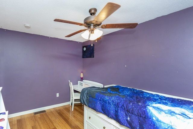 10 Richard Court, Raymond, NH 03077