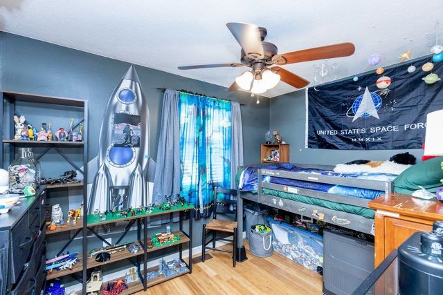 10 Richard Court, Raymond, NH 03077