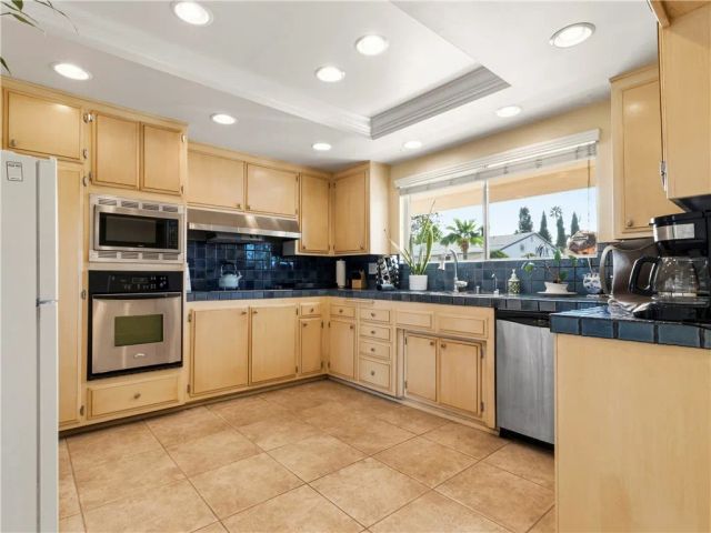 16445 Roca Drive, San Diego, CA 92128
