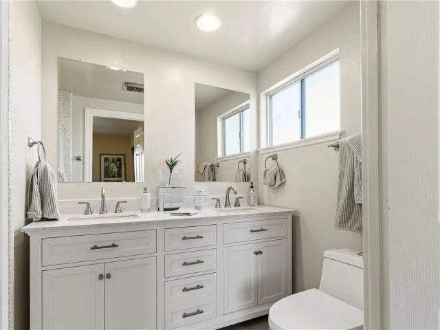 16445 Roca Drive, San Diego, CA 92128