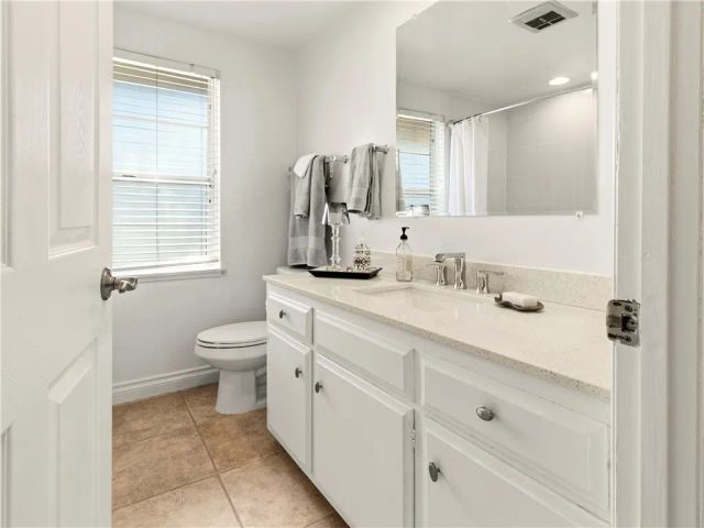 16445 Roca Drive, San Diego, CA 92128