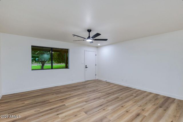 7101 N Perryville Road, Waddell, AZ 85355