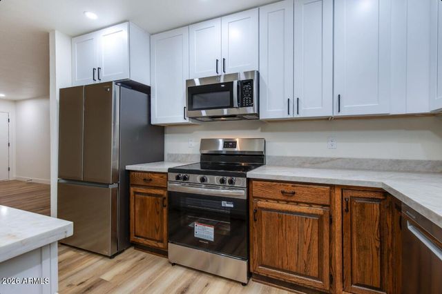 7101 N Perryville Road, Waddell, AZ 85355