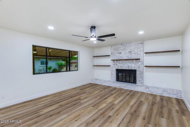 7101 N Perryville Road, Waddell, AZ 85355