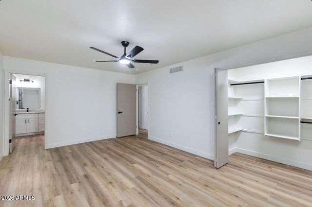 7101 N Perryville Road, Waddell, AZ 85355