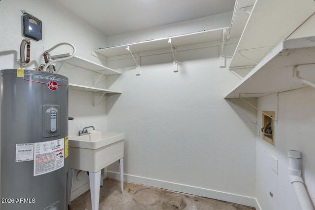 7101 N Perryville Road, Waddell, AZ 85355