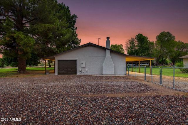 7101 N Perryville Road, Waddell, AZ 85355