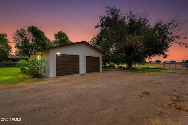 7101 N Perryville Road, Waddell, AZ 85355