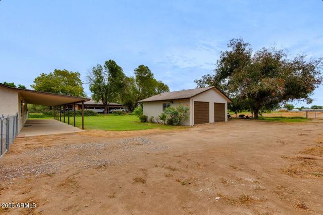 7101 N Perryville Road, Waddell, AZ 85355