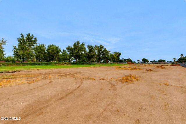 7101 N Perryville Road, Waddell, AZ 85355