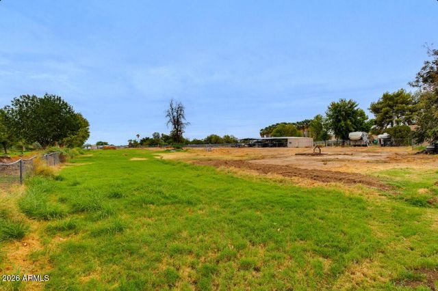 7101 N Perryville Road, Waddell, AZ 85355