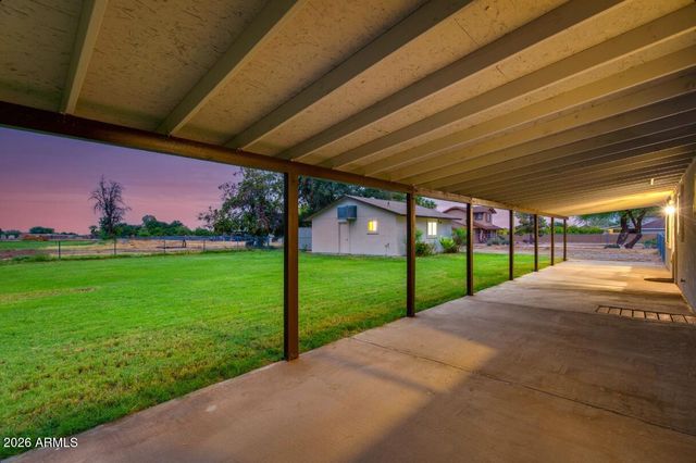 7101 N Perryville Road, Waddell, AZ 85355
