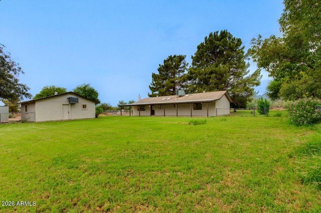 7101 N Perryville Road, Waddell, AZ 85355