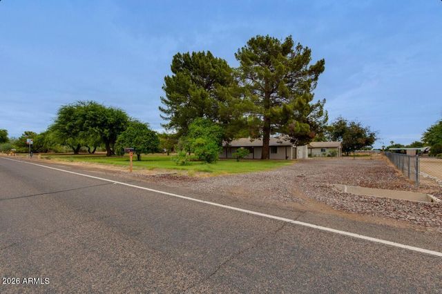 7101 N Perryville Road, Waddell, AZ 85355