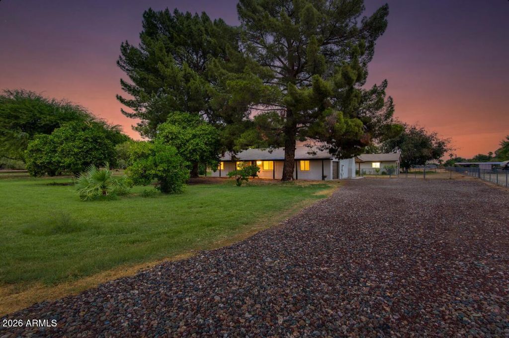 7101 N Perryville Road, Waddell, AZ 85355 — photo 3