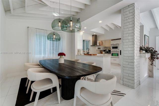 7501 W Adventure Ave, North Bay Village, FL 33141