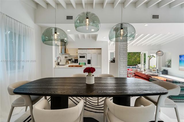 7501 W Adventure Ave, North Bay Village, FL 33141