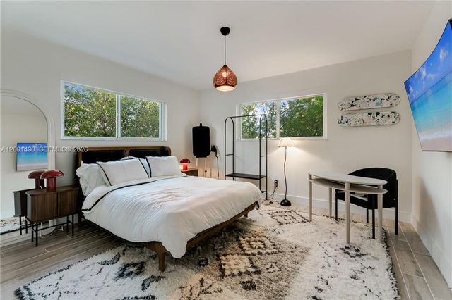 7501 W Adventure Ave, North Bay Village, FL 33141