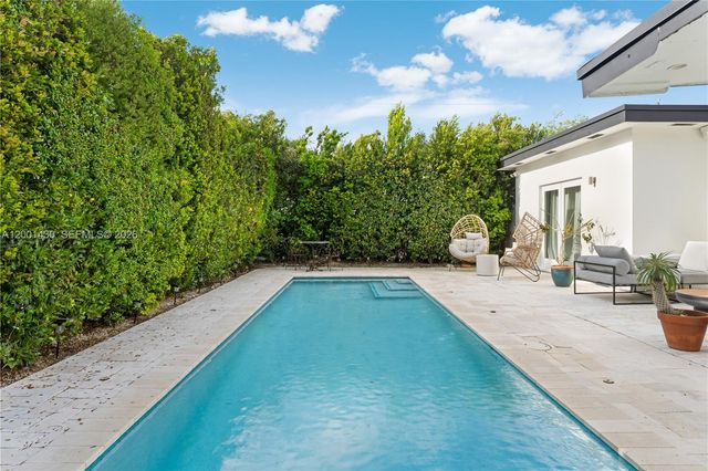 7501 W Adventure Ave, North Bay Village, FL 33141