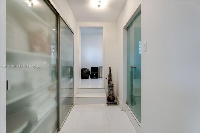 7501 W Adventure Ave, North Bay Village, FL 33141