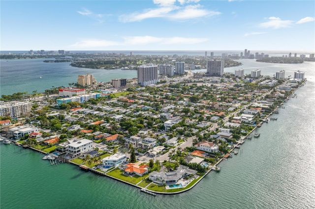 7501 W Adventure Ave, North Bay Village, FL 33141