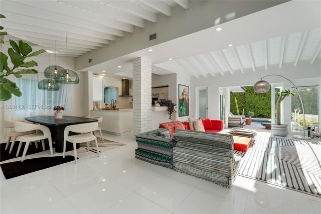 7501 W Adventure Ave, North Bay Village, FL 33141