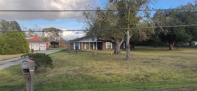 16923 Herridge Road CR827, Pearland, TX 77584