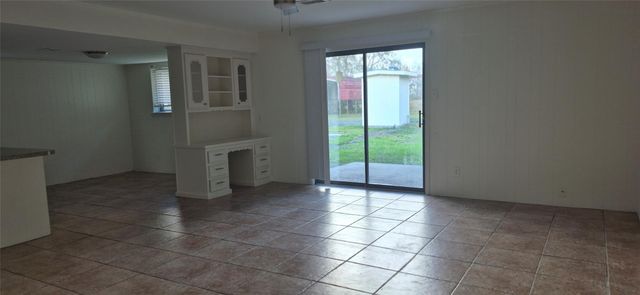 16923 Herridge Road CR827, Pearland, TX 77584