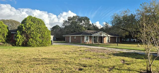 16923 Herridge Road CR827, Pearland, TX 77584