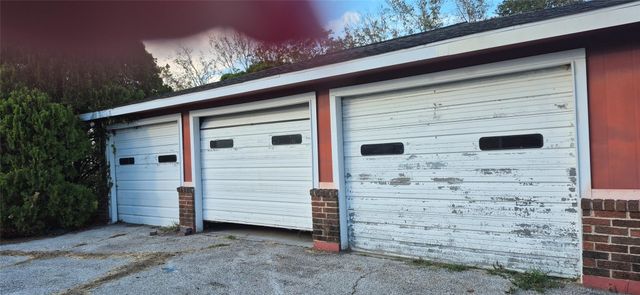 16923 Herridge Road CR827, Pearland, TX 77584