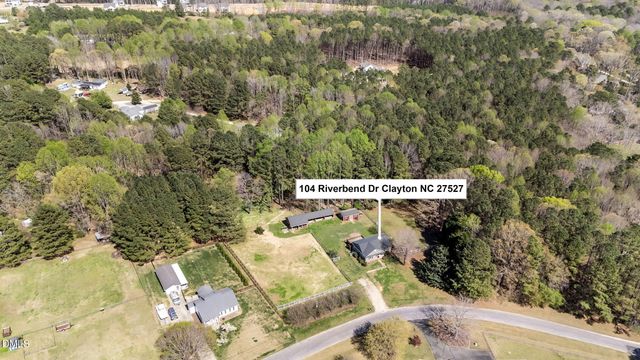 104 Riverbend Drive, Clayton, NC 27527