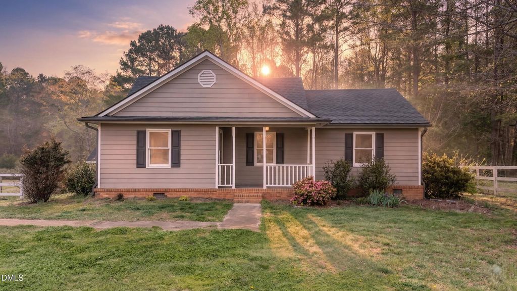 104 Riverbend Drive, Clayton, NC 27527
