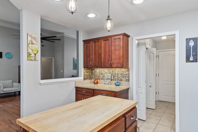 1386 Bruceton Dr, Clarksville, TN 37042
