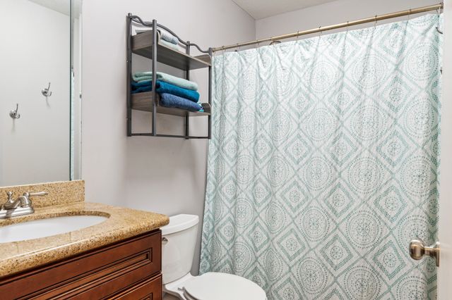 1386 Bruceton Dr, Clarksville, TN 37042
