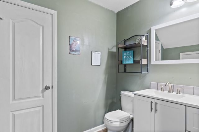 1386 Bruceton Dr, Clarksville, TN 37042