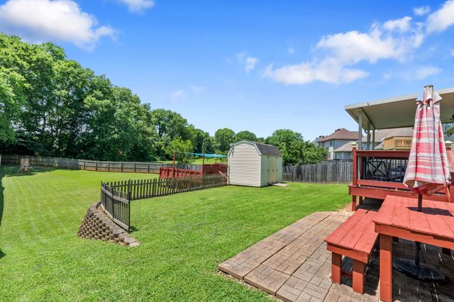 1386 Bruceton Dr, Clarksville, TN 37042