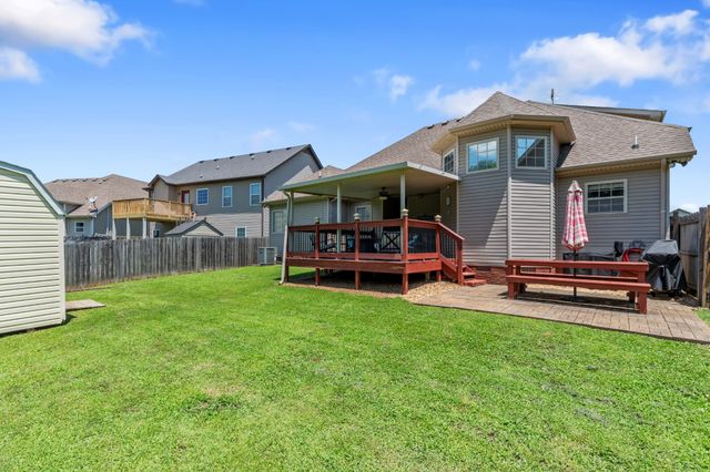 1386 Bruceton Dr, Clarksville, TN 37042