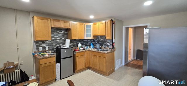 62-64 Capen Street, Hartford, CT 06120