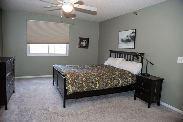 2556 Lockwood Drive 59, Mendota Heights, MN 55120