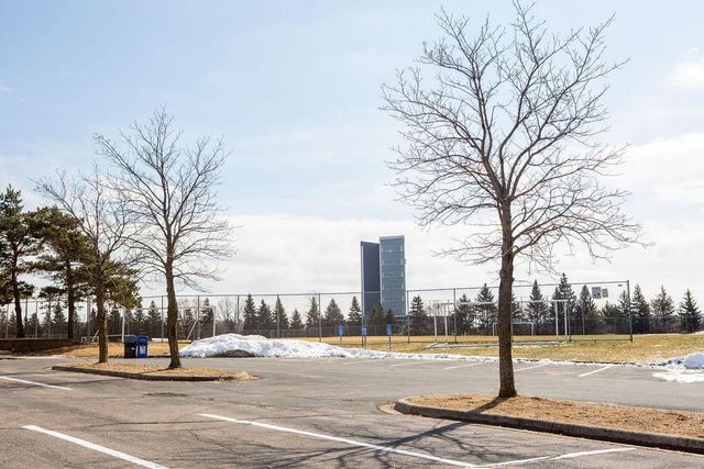 2556 Lockwood Drive 59, Mendota Heights, MN 55120