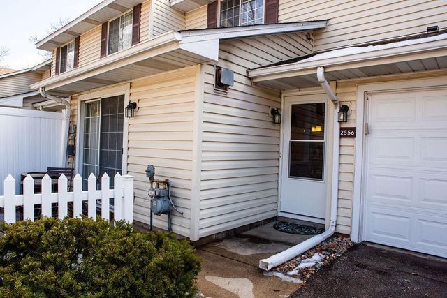 2556 Lockwood Drive 59, Mendota Heights, MN 55120